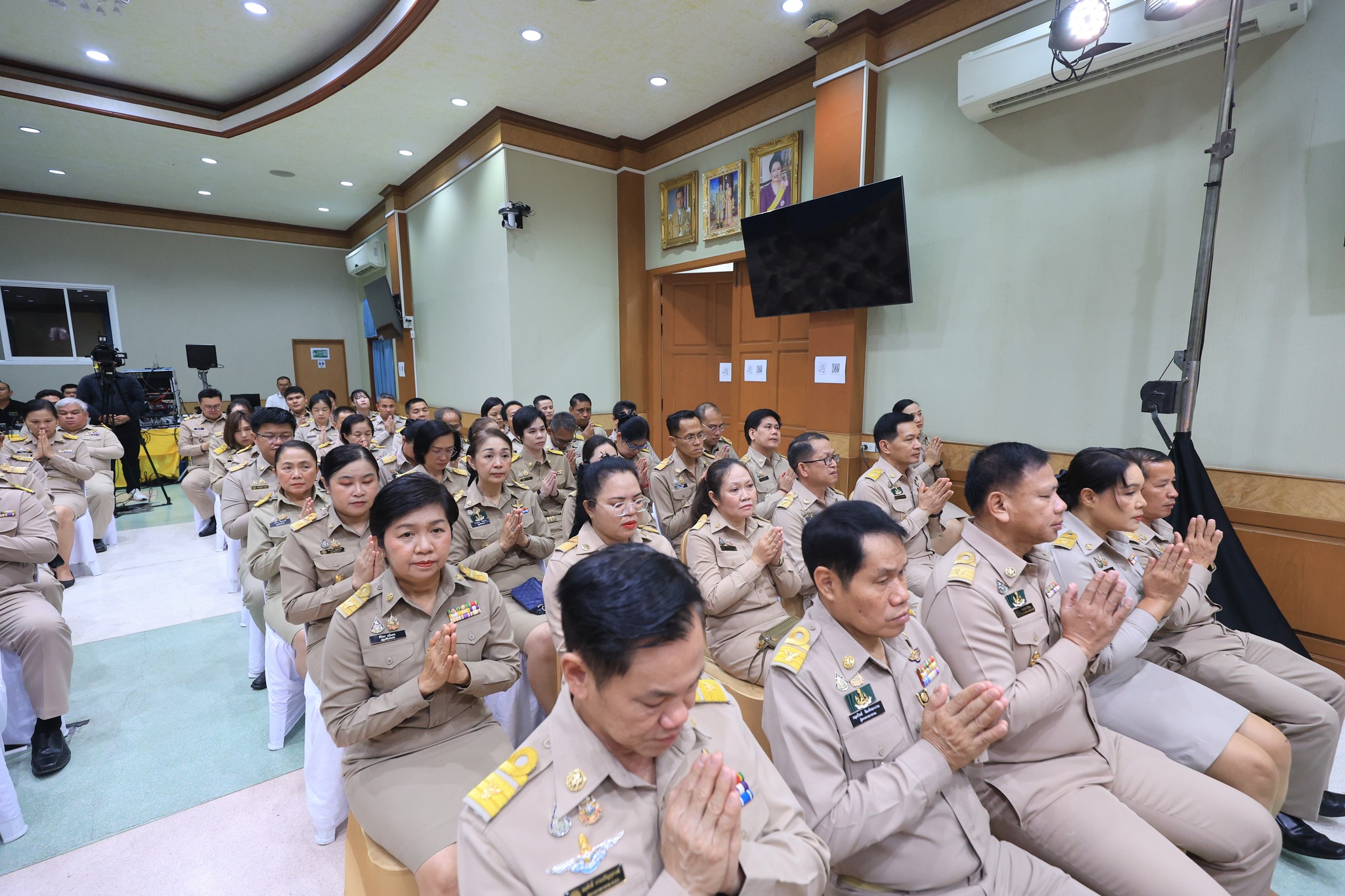 title - ส.ป.ก. จัดพิธีสักการะสิ่งศักดิ์สิทธิ์และพิธีสงฆ์ในโอกาสวันคล้ายวันสถาปนาครบรอบ 51 ปี